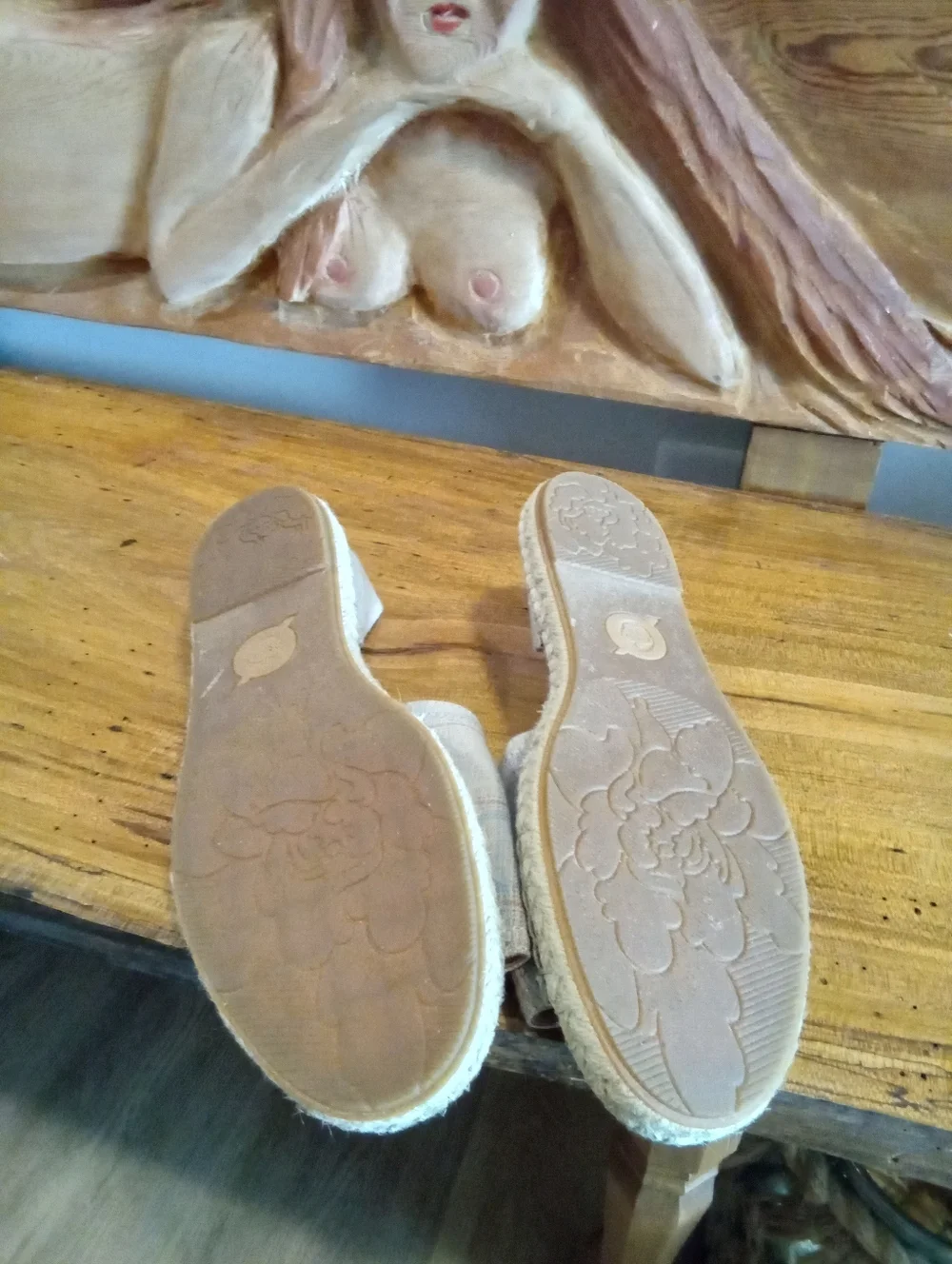 Born Seak Size 9 Beige Plaid Espadrille Sandals No Heel, Open Toe Slingback